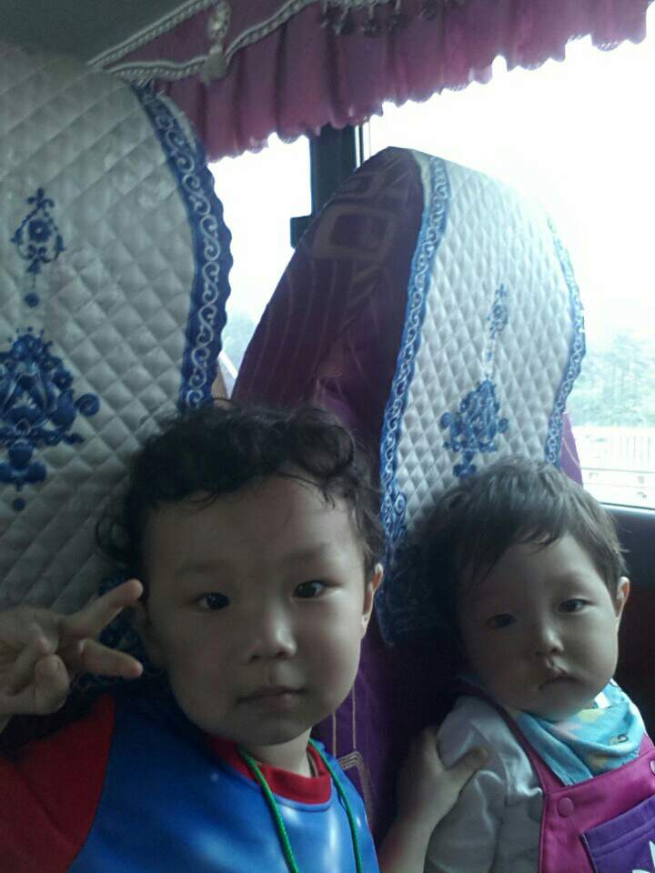 <나도 헬로카봇 옷 있는데..힝>